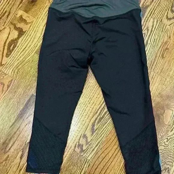 Zella Mesh Cropped Leggings Black Blue - Picture 3 of 3